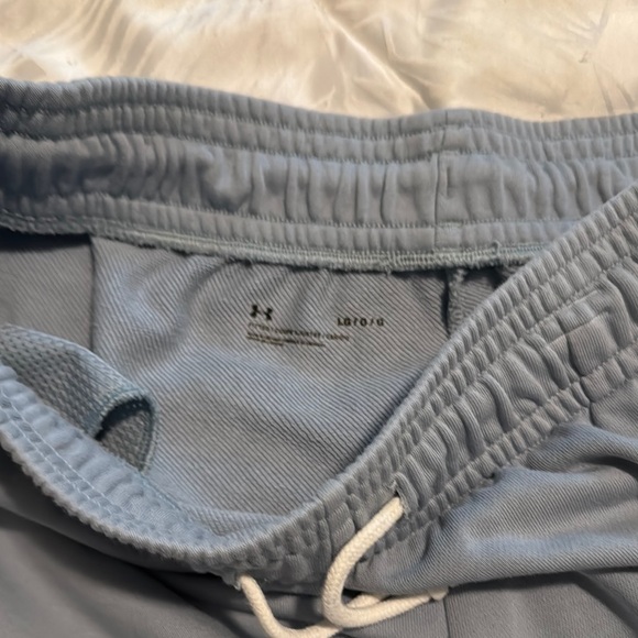 Under Armour Gray Athletic Shorts Lightweight Breathable Design - Picture 2 of 3